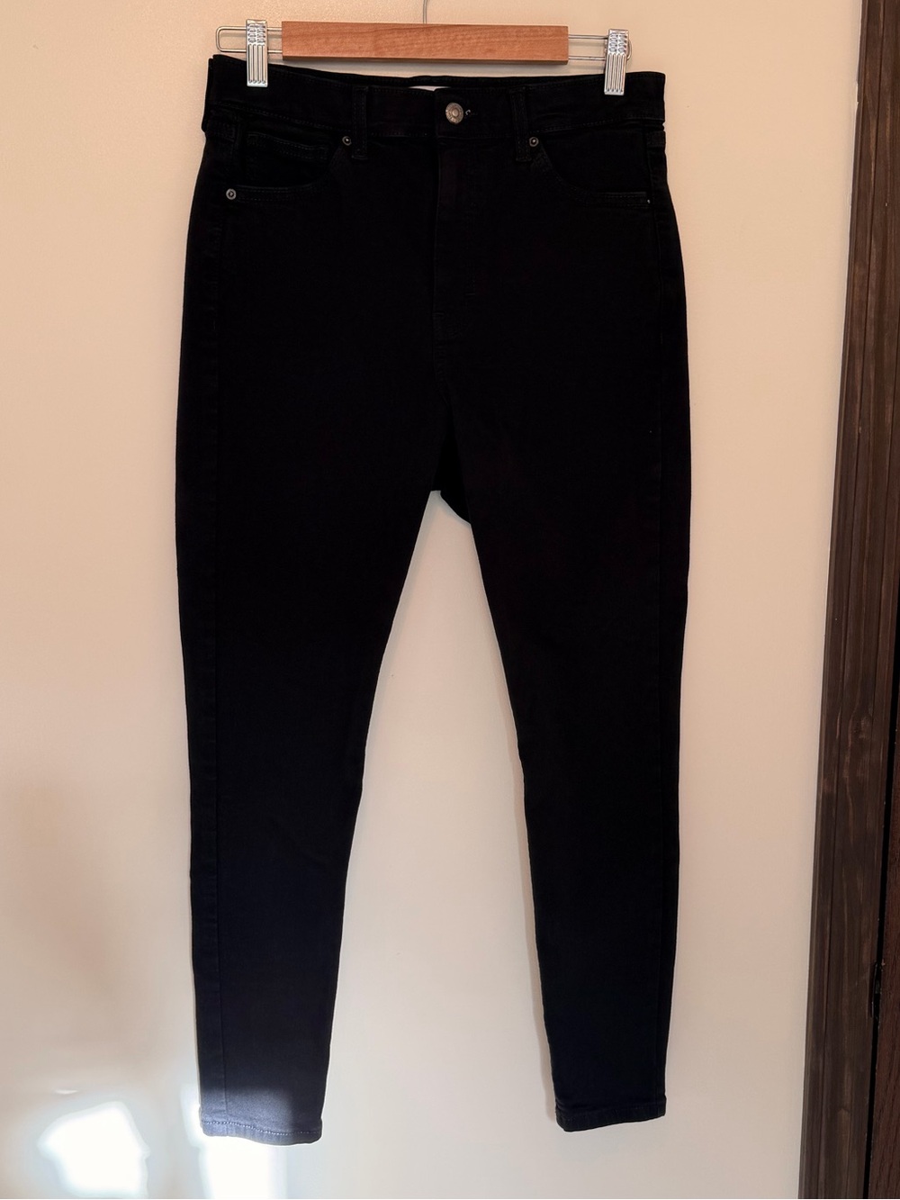Topshop Jamie Black Skinny Jeans — Sleek High-Rise Fit